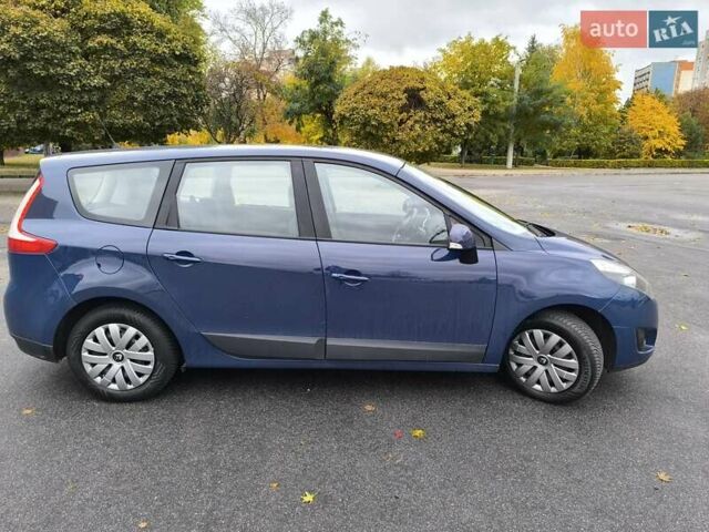 Синий Рено Гранд Сценик, объемом двигателя 1.6 л и пробегом 260 тыс. км за 7300 $, фото 3 на Automoto.ua