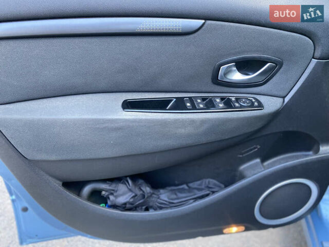 Синій Рено Гранд Сценік, об'ємом двигуна 1.4 л та пробігом 265 тис. км за 6350 $, фото 16 на Automoto.ua