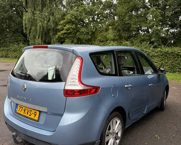 Рено Гранд Сценік 2010 у Львові на Automoto.ua Синій Рено Гранд Сценік, об'ємом двигуна 0 л та пробігом 153 тис. км за 3092 $, фото 1 на Automoto.ua