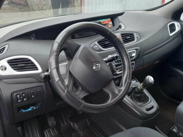 Синий Рено Гранд Сценик, объемом двигателя 1.5 л и пробегом 265 тыс. км за 8150 $, фото 11 на Automoto.ua