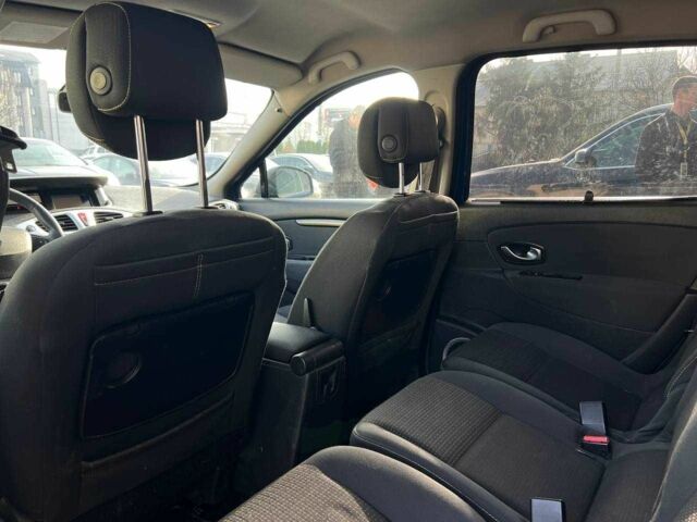 Синий Рено Гранд Сценик, объемом двигателя 1.5 л и пробегом 193 тыс. км за 7000 $, фото 16 на Automoto.ua