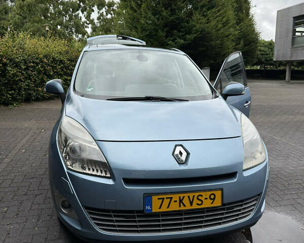 Рено Гранд Сценік 2010 у Львові на Automoto.ua Синій Рено Гранд Сценік, об'ємом двигуна 0 л та пробігом 153 тис. км за 3092 $, фото 2 на Automoto.ua