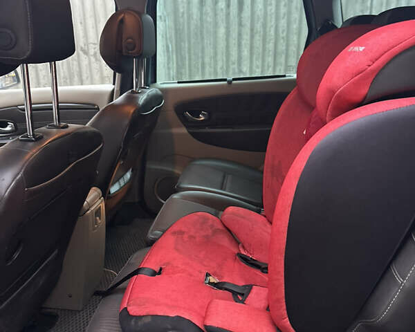 Синий Рено Гранд Сценик, объемом двигателя 1.5 л и пробегом 453 тыс. км за 5900 $, фото 22 на Automoto.ua