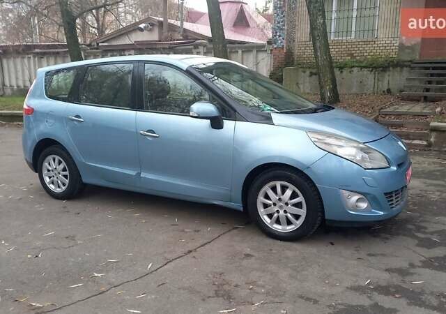 Синий Рено Гранд Сценик, объемом двигателя 2 л и пробегом 231 тыс. км за 7350 $, фото 1 на Automoto.ua