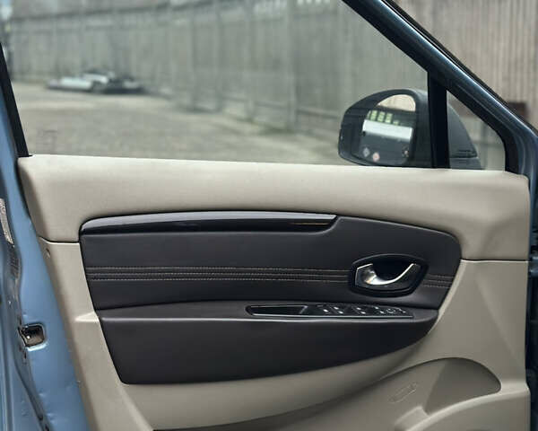 Синий Рено Гранд Сценик, объемом двигателя 1.5 л и пробегом 453 тыс. км за 5900 $, фото 18 на Automoto.ua