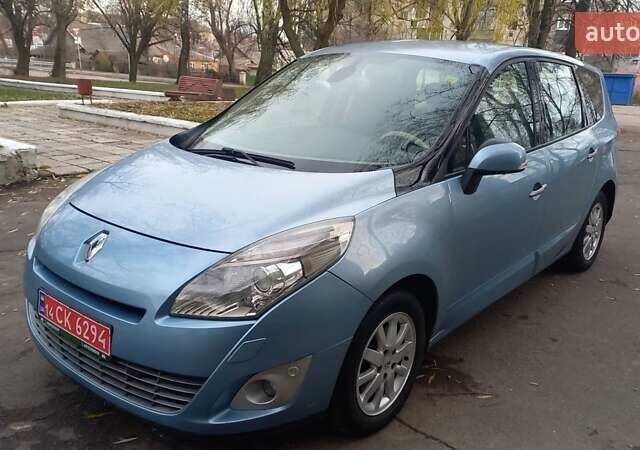 Синий Рено Гранд Сценик, объемом двигателя 2 л и пробегом 231 тыс. км за 7350 $, фото 15 на Automoto.ua