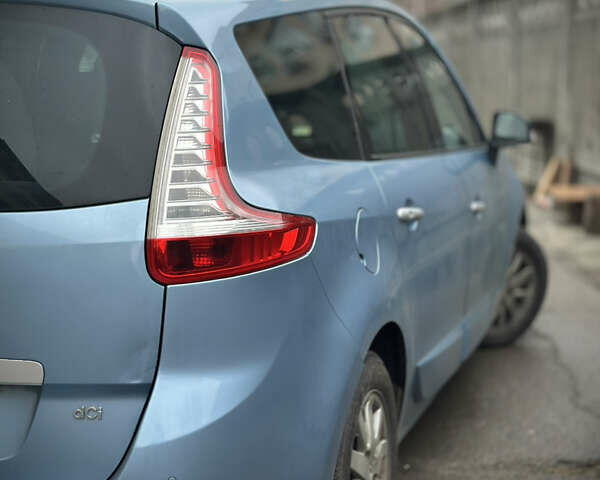 Синий Рено Гранд Сценик, объемом двигателя 1.5 л и пробегом 453 тыс. км за 5900 $, фото 7 на Automoto.ua