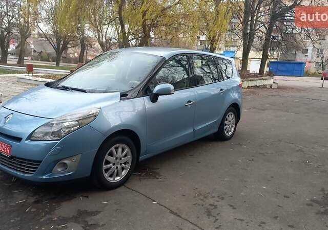 Синий Рено Гранд Сценик, объемом двигателя 2 л и пробегом 231 тыс. км за 7350 $, фото 2 на Automoto.ua