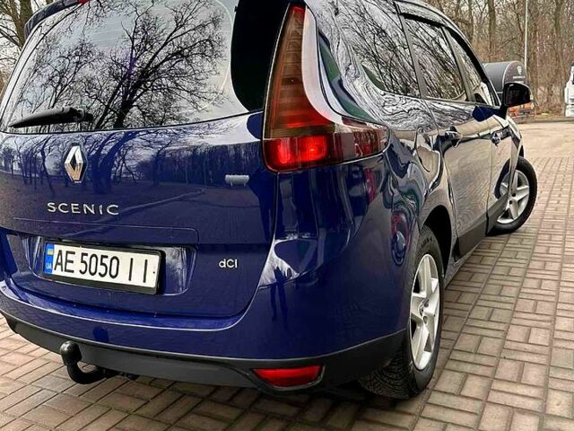 Синій Рено Гранд Сценік, об'ємом двигуна 15 л та пробігом 270 тис. км за 7499 $, фото 3 на Automoto.ua
