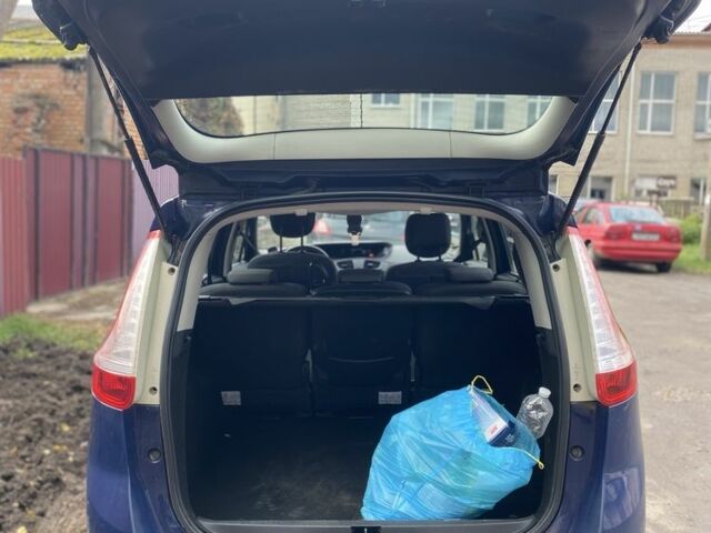 Синий Рено Гранд Сценик, объемом двигателя 1.5 л и пробегом 320 тыс. км за 7700 $, фото 7 на Automoto.ua