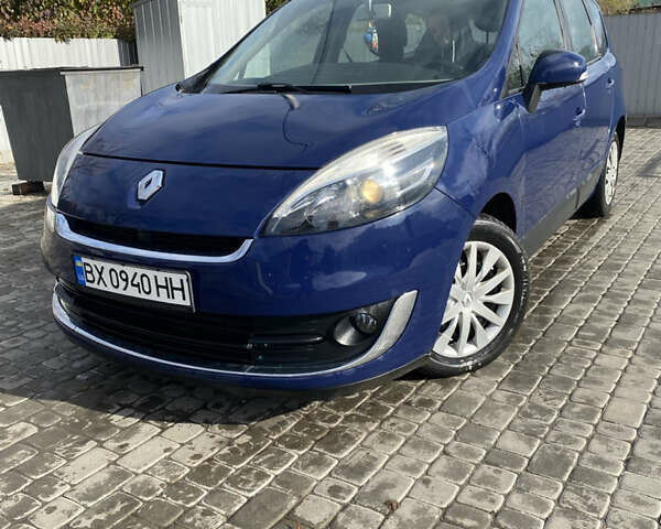 Синий Рено Гранд Сценик, объемом двигателя 1.5 л и пробегом 324 тыс. км за 7250 $, фото 5 на Automoto.ua