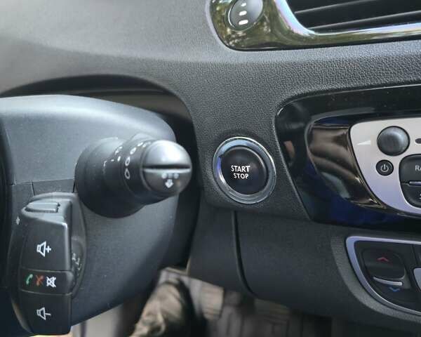 Синій Рено Гранд Сценік, об'ємом двигуна 1.6 л та пробігом 231 тис. км за 8900 $, фото 52 на Automoto.ua