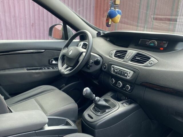 Синий Рено Гранд Сценик, объемом двигателя 1.5 л и пробегом 320 тыс. км за 7700 $, фото 3 на Automoto.ua