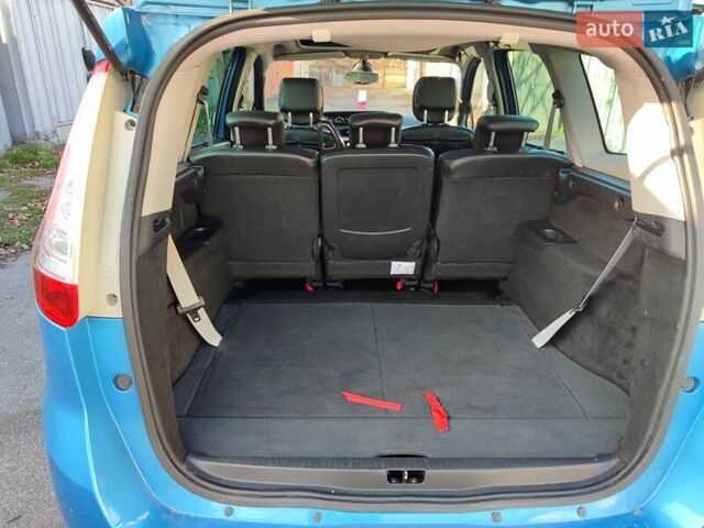 Синий Рено Гранд Сценик, объемом двигателя 1.6 л и пробегом 209 тыс. км за 9800 $, фото 41 на Automoto.ua