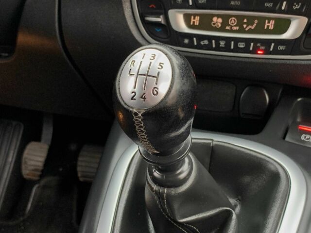 Синій Рено Гранд Сценік, об'ємом двигуна 1.6 л та пробігом 312 тис. км за 9255 $, фото 18 на Automoto.ua