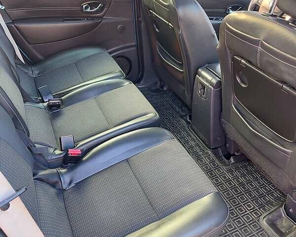 Синий Рено Гранд Сценик, объемом двигателя 1.6 л и пробегом 209 тыс. км за 9800 $, фото 37 на Automoto.ua