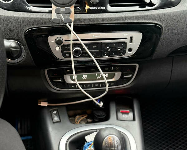 Синій Рено Гранд Сценік, об'ємом двигуна 1.5 л та пробігом 330 тис. км за 8500 $, фото 13 на Automoto.ua