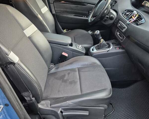 Синий Рено Гранд Сценик, объемом двигателя 1.5 л и пробегом 181 тыс. км за 9300 $, фото 8 на Automoto.ua