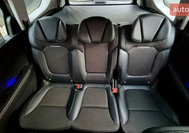 Синий Рено Гранд Сценик, объемом двигателя 1.6 л и пробегом 230 тыс. км за 16000 $, фото 7 на Automoto.ua