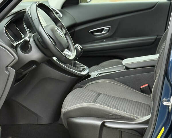 Синій Рено Гранд Сценік, об'ємом двигуна 1.75 л та пробігом 215 тис. км за 15400 $, фото 25 на Automoto.ua