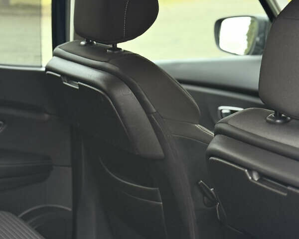 Синий Рено Гранд Сценик, объемом двигателя 1.75 л и пробегом 215 тыс. км за 15400 $, фото 52 на Automoto.ua