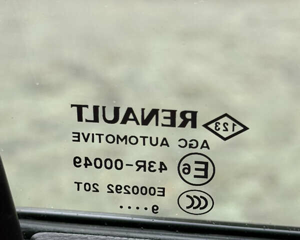 Синий Рено Гранд Сценик, объемом двигателя 1.75 л и пробегом 215 тыс. км за 15400 $, фото 26 на Automoto.ua