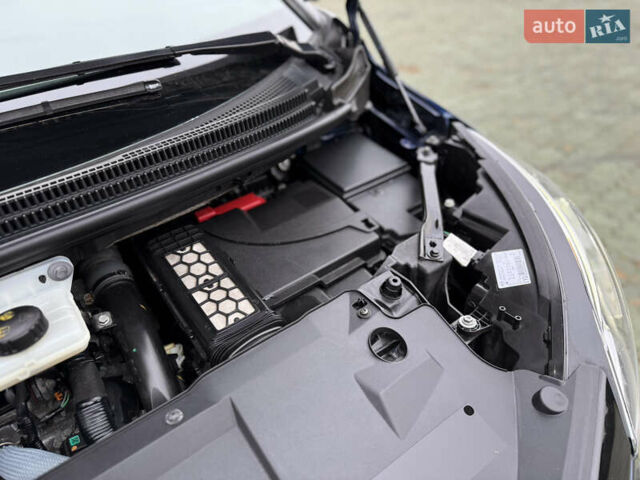 Синій Рено Гранд Сценік, об'ємом двигуна 1.75 л та пробігом 215 тис. км за 15400 $, фото 63 на Automoto.ua