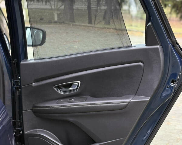 Синий Рено Гранд Сценик, объемом двигателя 1.75 л и пробегом 215 тыс. км за 15400 $, фото 49 на Automoto.ua