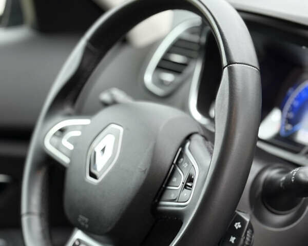 Синий Рено Гранд Сценик, объемом двигателя 1.75 л и пробегом 215 тыс. км за 15400 $, фото 41 на Automoto.ua