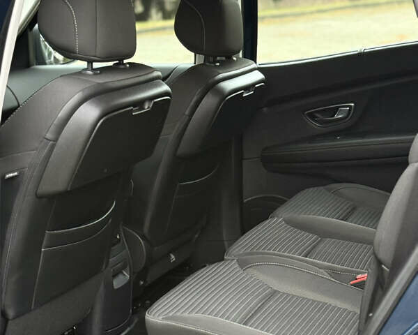 Синий Рено Гранд Сценик, объемом двигателя 1.75 л и пробегом 215 тыс. км за 15400 $, фото 54 на Automoto.ua