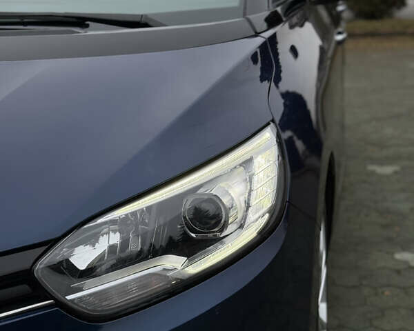 Синий Рено Гранд Сценик, объемом двигателя 1.75 л и пробегом 215 тыс. км за 15400 $, фото 18 на Automoto.ua