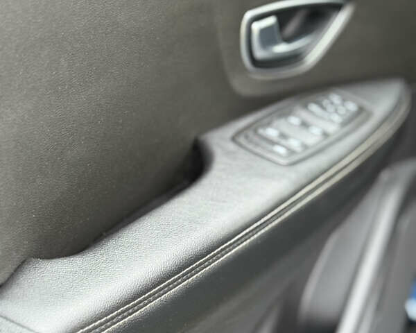 Синій Рено Гранд Сценік, об'ємом двигуна 1.75 л та пробігом 215 тис. км за 15400 $, фото 23 на Automoto.ua