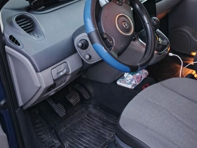 Синий Рено Гранд Сценик, объемом двигателя 1.6 л и пробегом 260 тыс. км за 5500 $, фото 2 на Automoto.ua