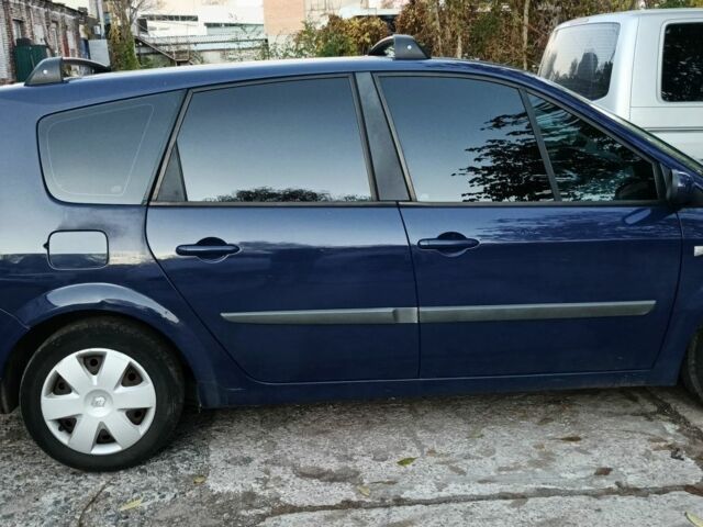 Синий Рено Гранд Сценик, объемом двигателя 1.6 л и пробегом 260 тыс. км за 5500 $, фото 4 на Automoto.ua