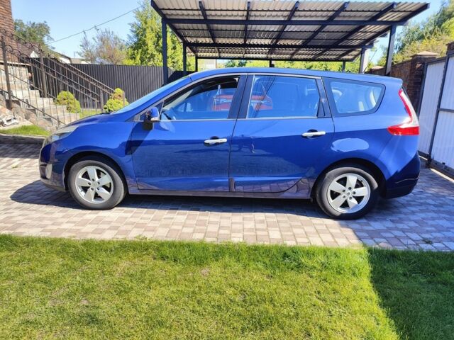 Синий Рено Гранд Сценик, объемом двигателя 1.5 л и пробегом 240 тыс. км за 6900 $, фото 3 на Automoto.ua