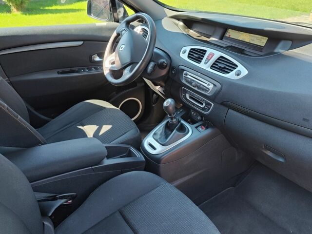 Синий Рено Гранд Сценик, объемом двигателя 1.5 л и пробегом 240 тыс. км за 6900 $, фото 1 на Automoto.ua