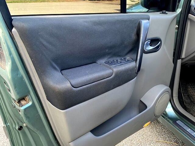 Зеленый Рено Гранд Сценик, объемом двигателя 2 л и пробегом 253 тыс. км за 5300 $, фото 7 на Automoto.ua