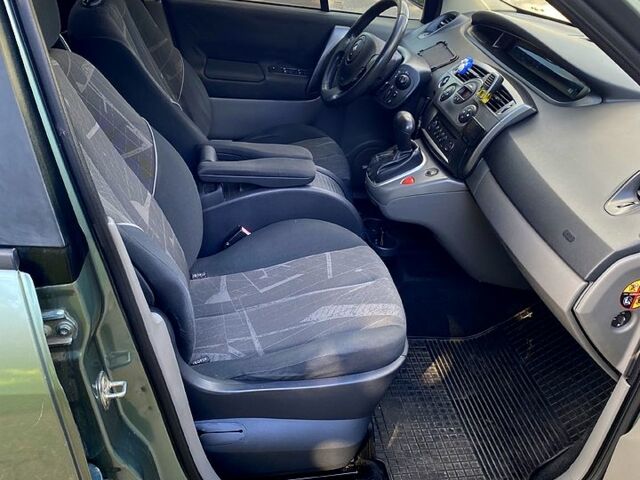 Зеленый Рено Гранд Сценик, объемом двигателя 2 л и пробегом 253 тыс. км за 5300 $, фото 6 на Automoto.ua