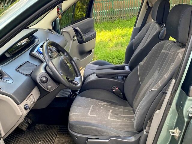 Зеленый Рено Гранд Сценик, объемом двигателя 2 л и пробегом 253 тыс. км за 5300 $, фото 5 на Automoto.ua