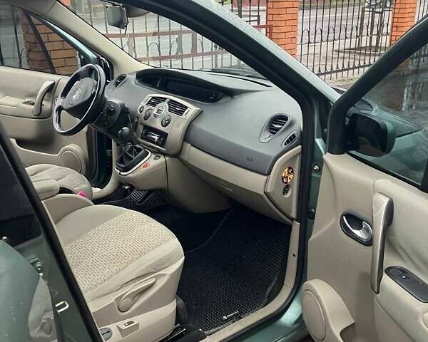 Зеленый Рено Гранд Сценик, объемом двигателя 2 л и пробегом 249 тыс. км за 4950 $, фото 6 на Automoto.ua