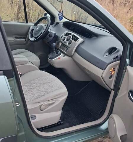 Зелений Рено Гранд Сценік, об'ємом двигуна 1.9 л та пробігом 315 тис. км за 5300 $, фото 2 на Automoto.ua