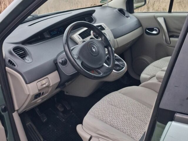 Зелений Рено Гранд Сценік, об'ємом двигуна 1.9 л та пробігом 315 тис. км за 5500 $, фото 3 на Automoto.ua