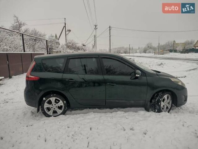 Зеленый Рено Гранд Сценик, объемом двигателя 1.9 л и пробегом 389 тыс. км за 6800 $, фото 7 на Automoto.ua