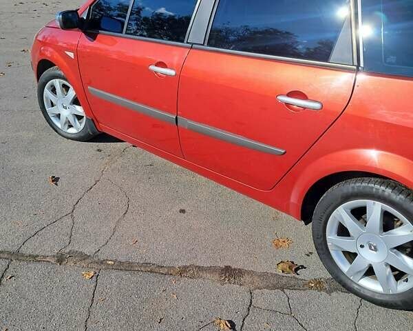 Оранжевый Рено Гранд Сценик, объемом двигателя 2 л и пробегом 220 тыс. км за 6500 $, фото 16 на Automoto.ua