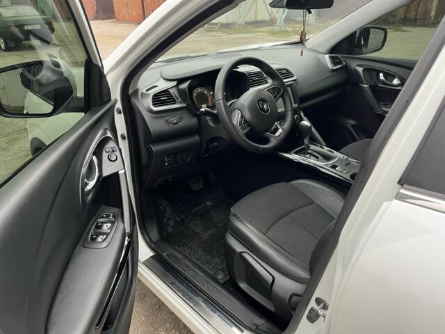 Белый Рено Kadjar, объемом двигателя 1.5 л и пробегом 162 тыс. км за 16750 $, фото 4 на Automoto.ua