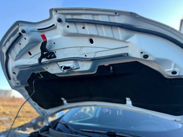 Белый Рено Kadjar, объемом двигателя 1.5 л и пробегом 258 тыс. км за 14600 $, фото 10 на Automoto.ua