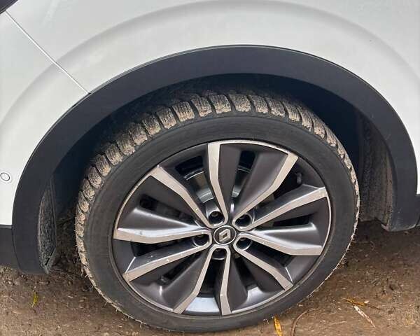Белый Рено Kadjar, объемом двигателя 1.5 л и пробегом 220 тыс. км за 15900 $, фото 1 на Automoto.ua