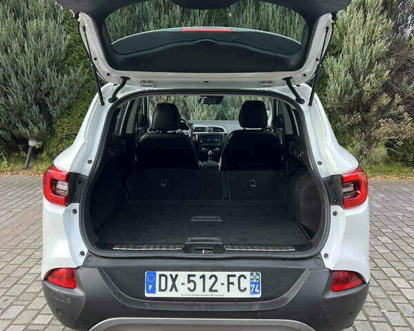 Белый Рено Kadjar, объемом двигателя 1.6 л и пробегом 252 тыс. км за 17800 $, фото 142 на Automoto.ua