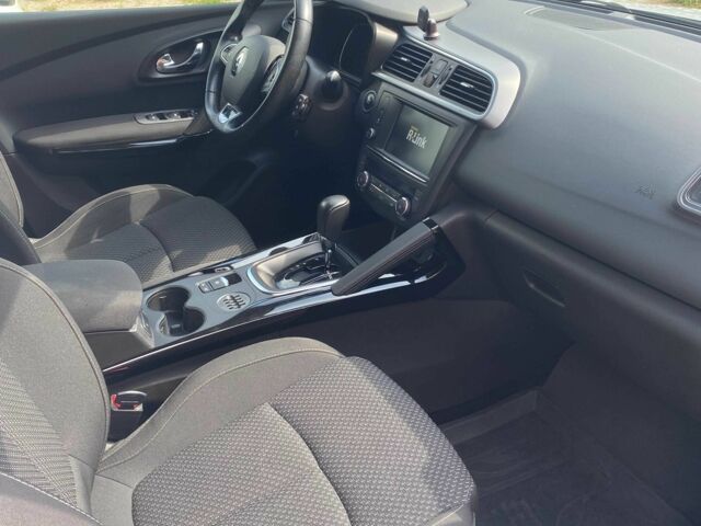 Белый Рено Kadjar, объемом двигателя 1.5 л и пробегом 226 тыс. км за 13600 $, фото 4 на Automoto.ua