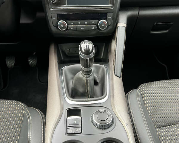 Белый Рено Kadjar, объемом двигателя 1.6 л и пробегом 252 тыс. км за 17800 $, фото 41 на Automoto.ua